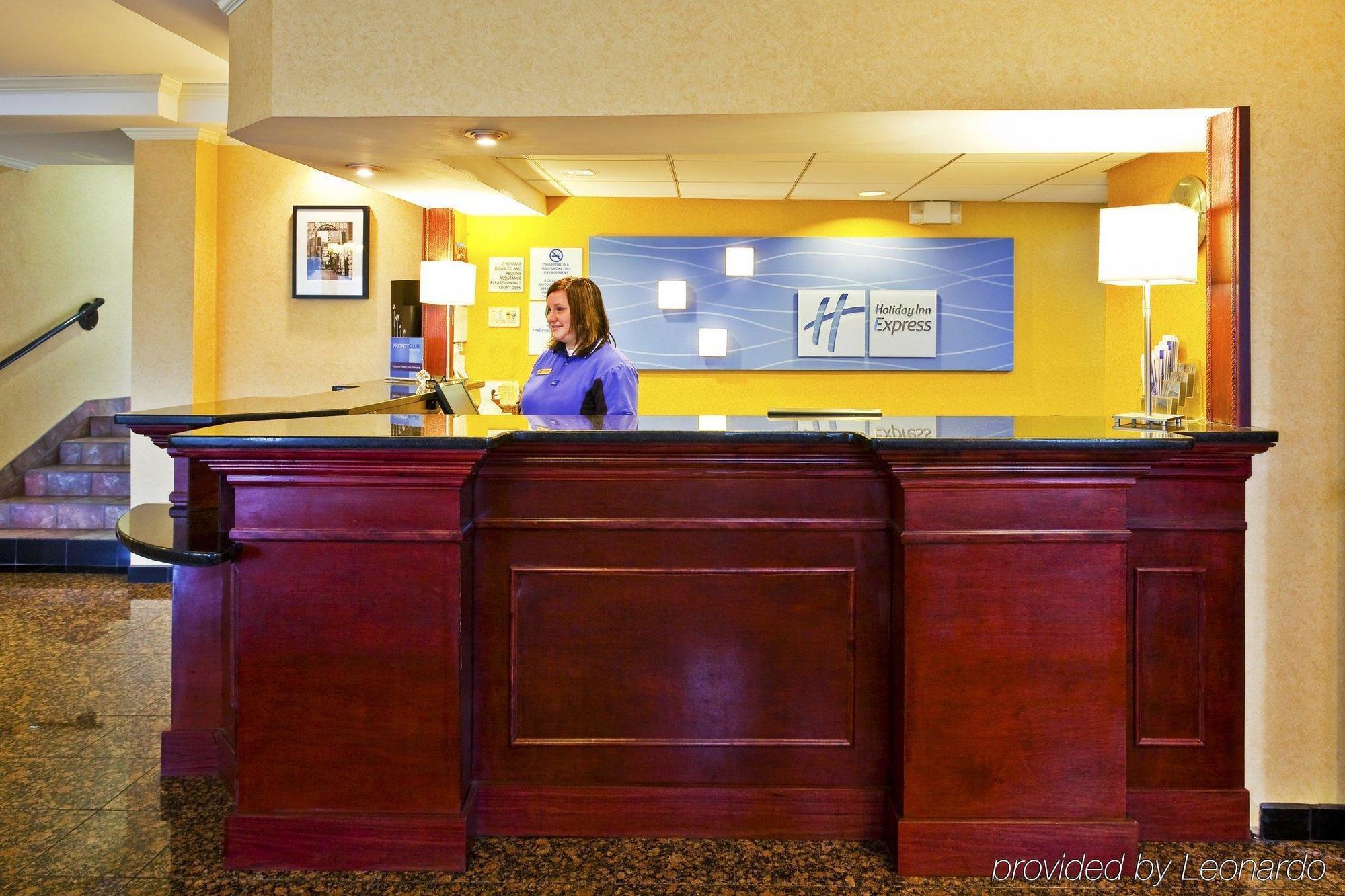 Holiday Inn Express & Suites Nashville-I-40 & I-24 Εξωτερικό φωτογραφία