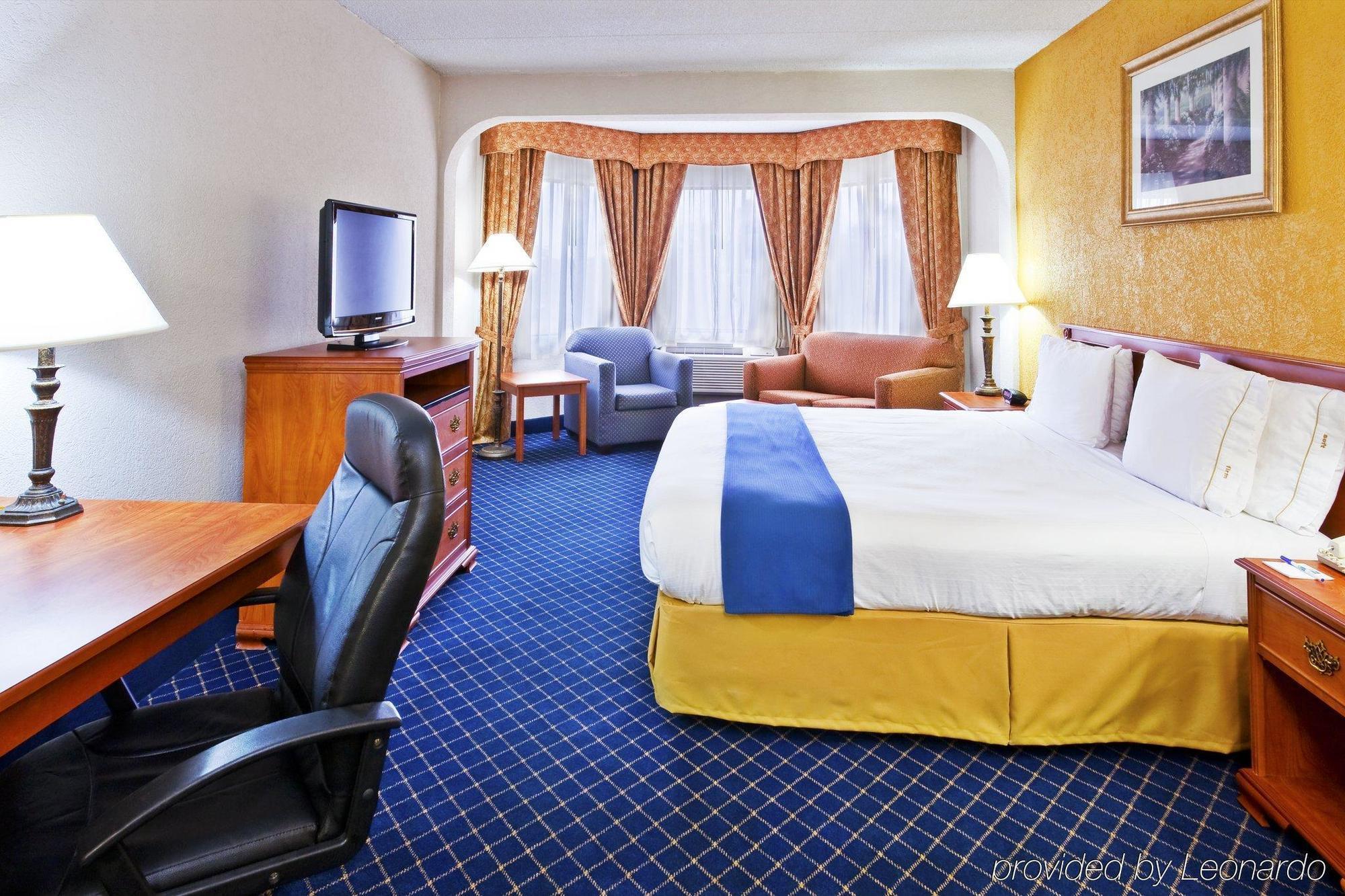 Holiday Inn Express & Suites Nashville-I-40 & I-24 Δωμάτιο φωτογραφία